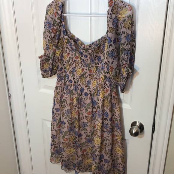 L Velvet Estella floral print dress by Graham & Spencer - Picture 6 of 7